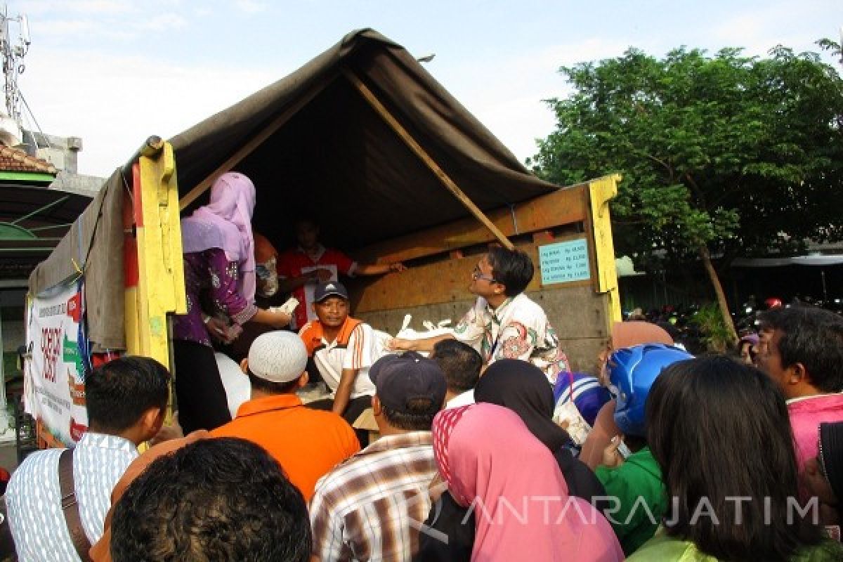  Pembelian Bahan Pokok Dibatasi saat Operasi Pasar      