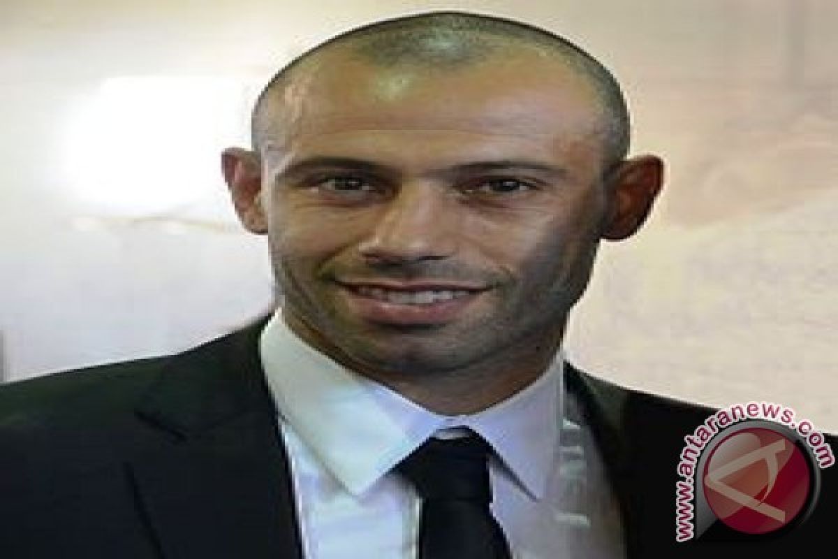 Barcelona Ingin Pertahankan Javier Mascherano