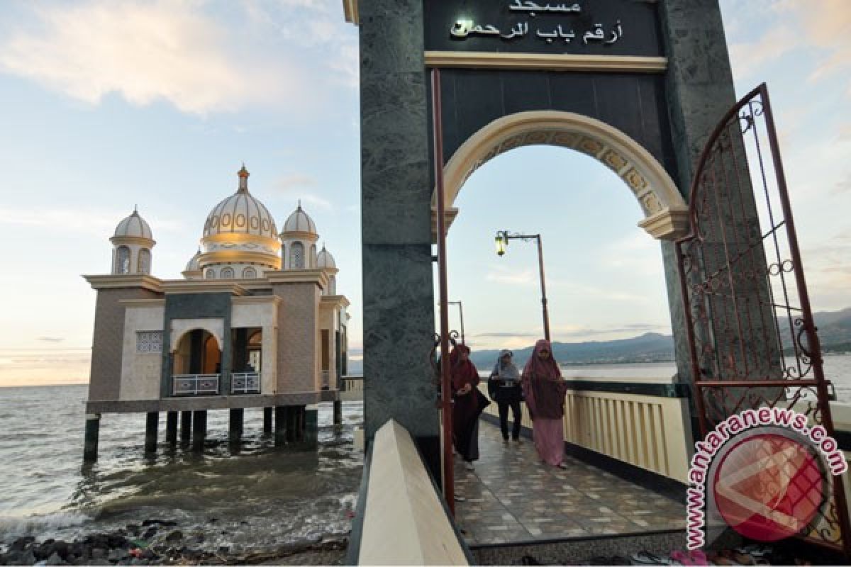 Pembangunan masjid terapung Pariaman butuh Rp135 miliar