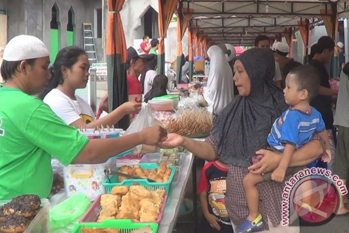 Kawasan Kampung Jawa Jadi Pasar Dadakan