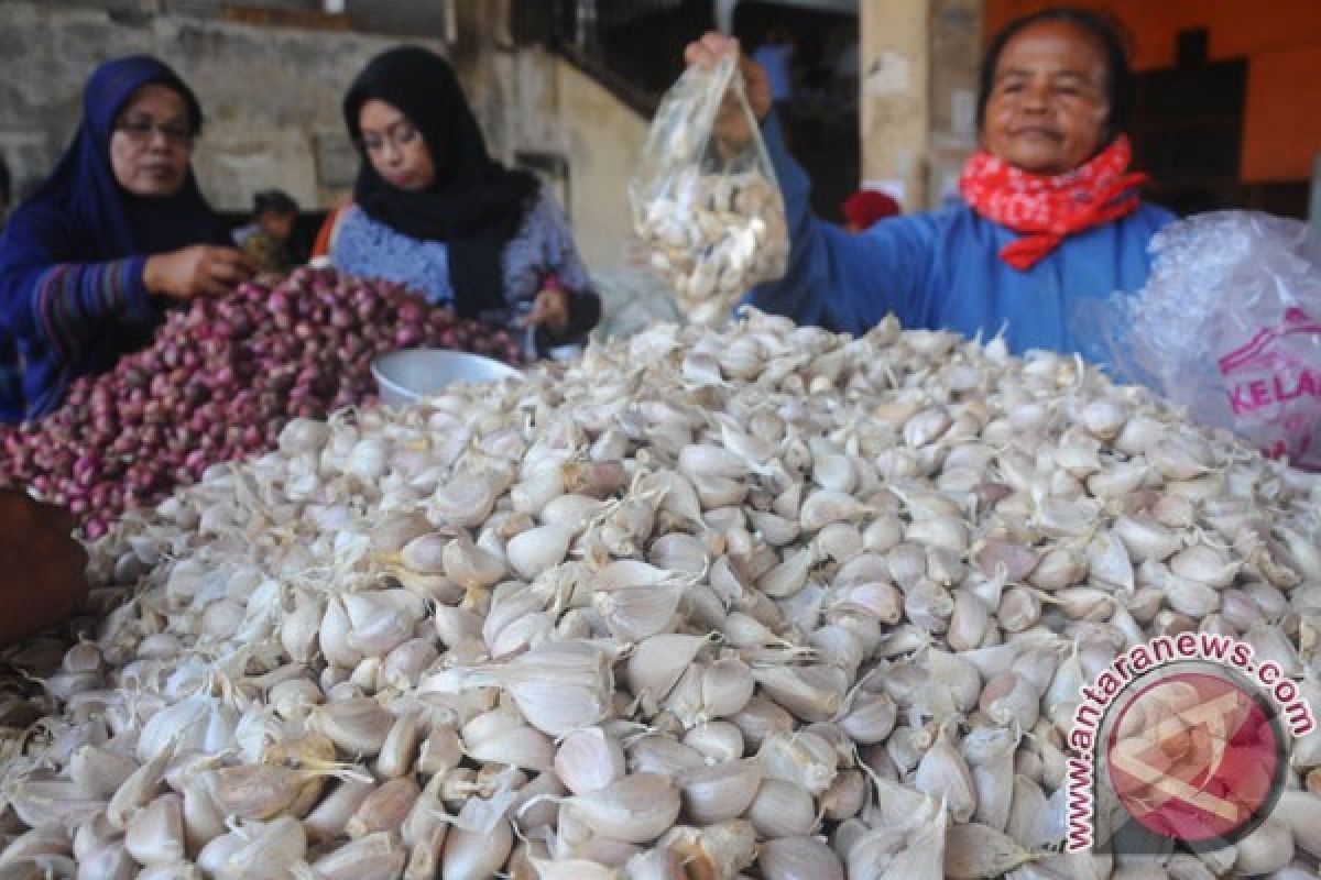 Polisi gerebek tempat pemutih bawang dengan zat kimia