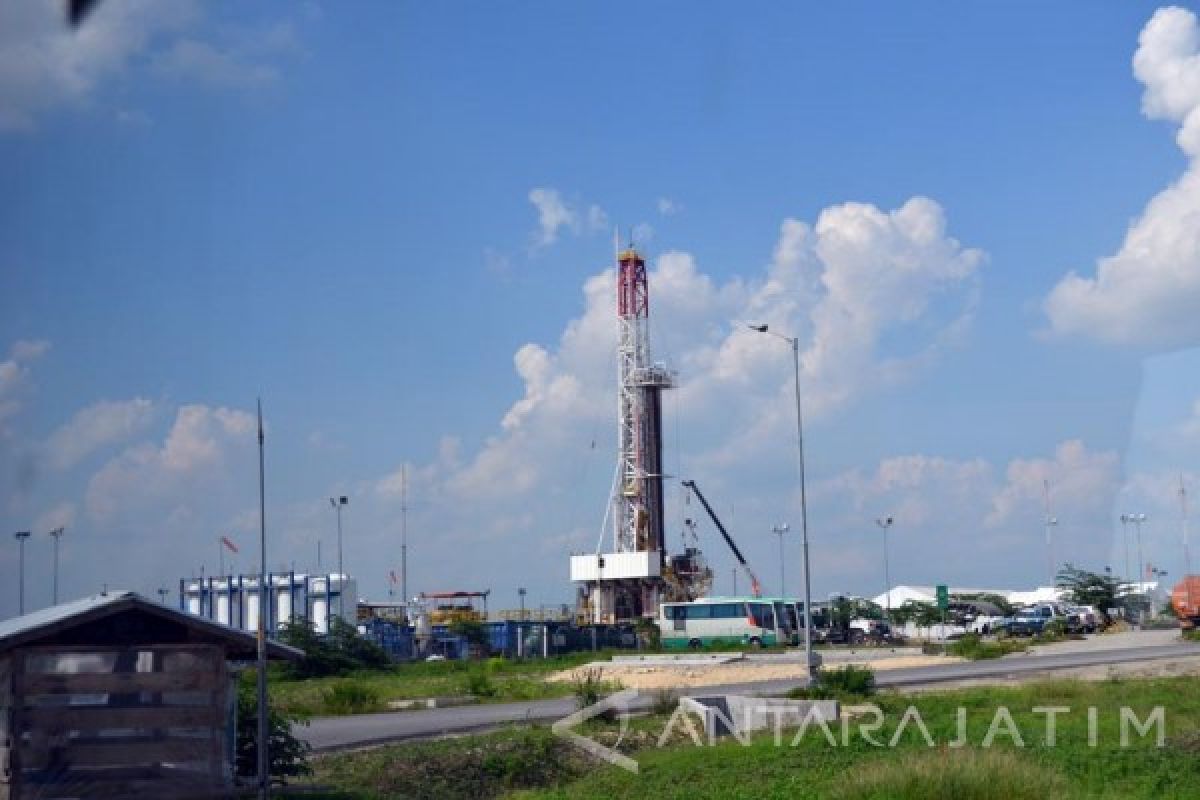 Pemkab Bojonegoro Serahkan Desa Terkait Tanah Pengganti