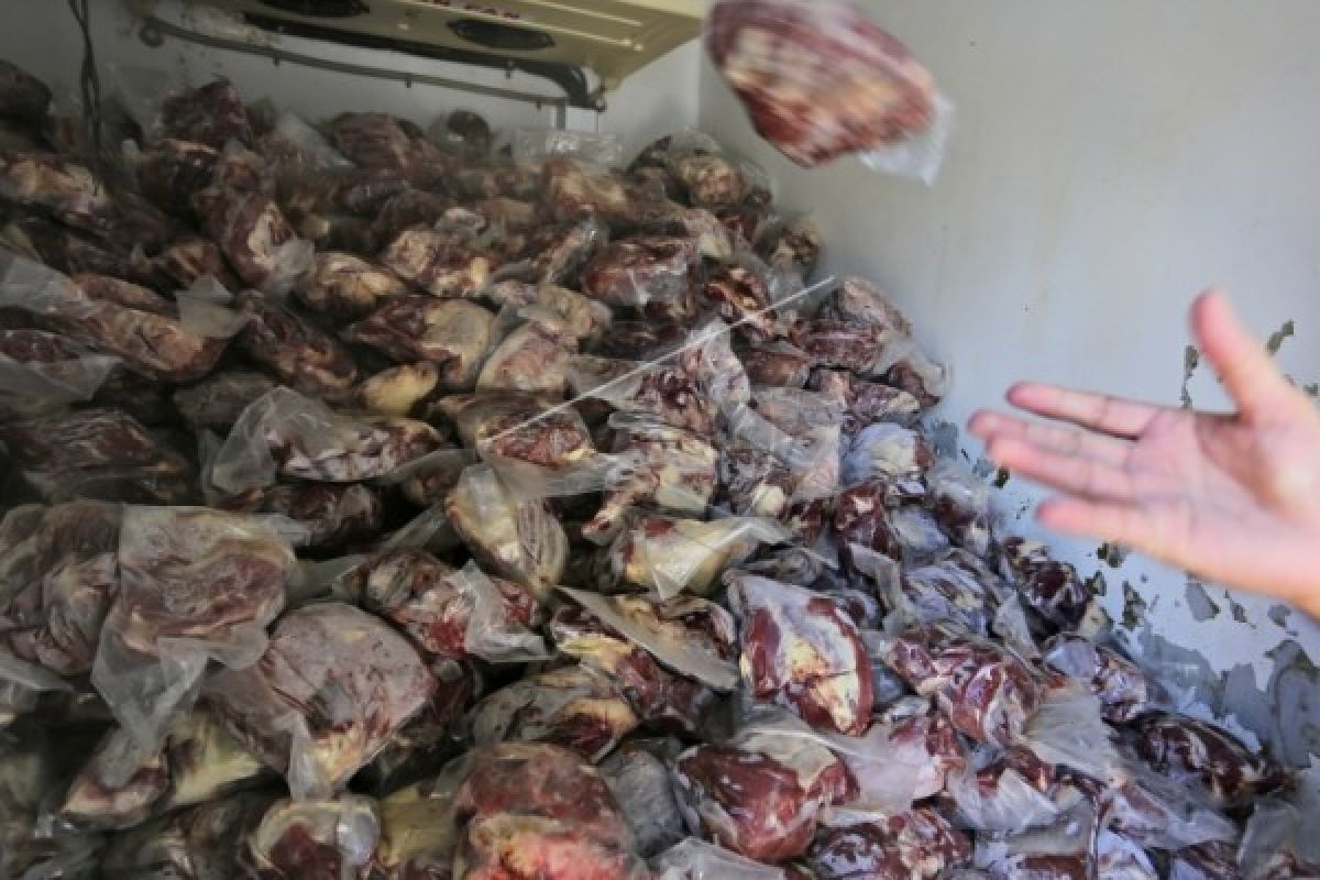 Ganjar: Daging Beku Tidak Diminati