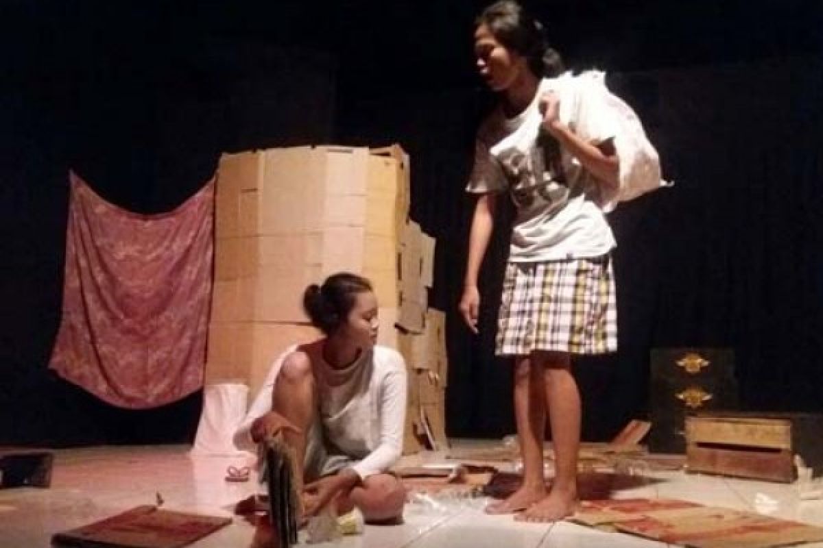 Teater Bias Pentaskan "Kampung Kardus"