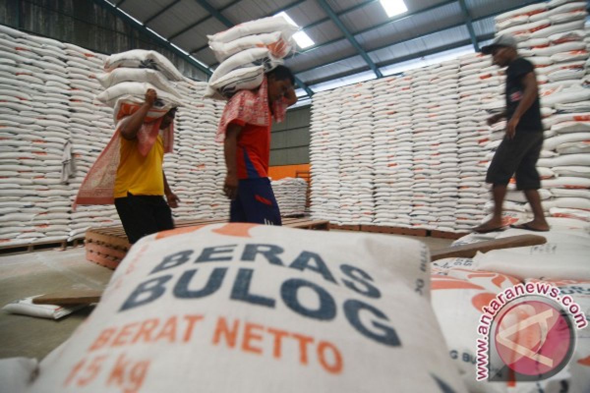 Jelang Pemilu 2019 dan lebaran stok beras di Labuhanbatu aman