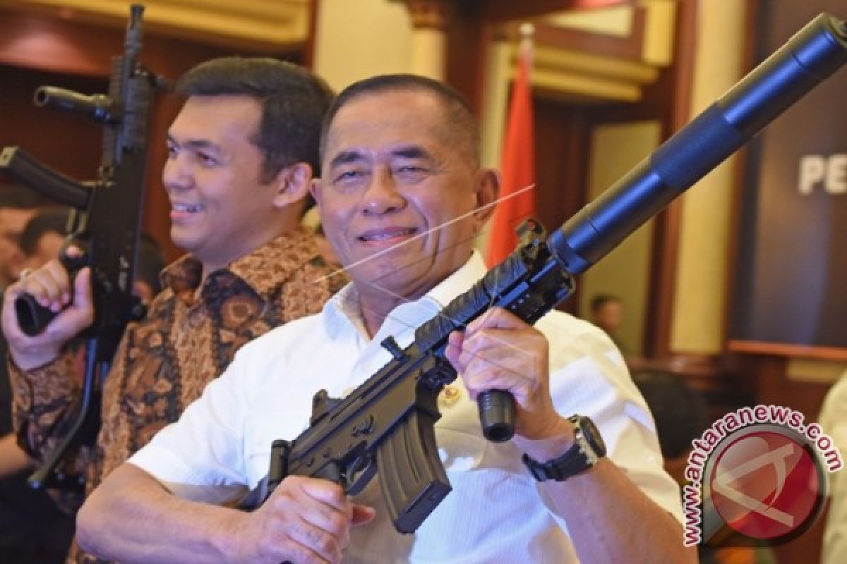 Pindad Luncurkan Empat Senjata Baru di Kemenhan