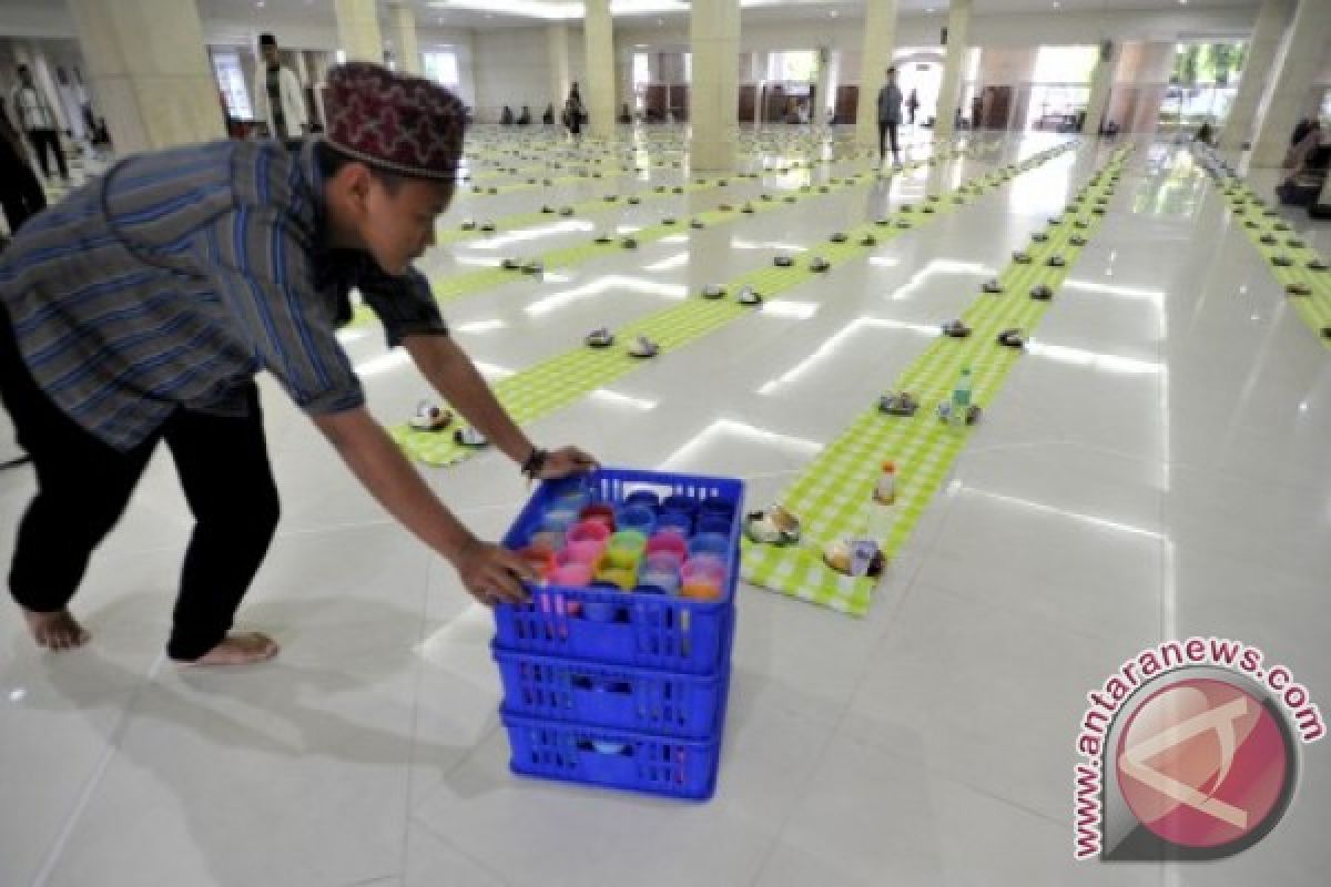 BUKA PUASA BERSAMA DI MASJID