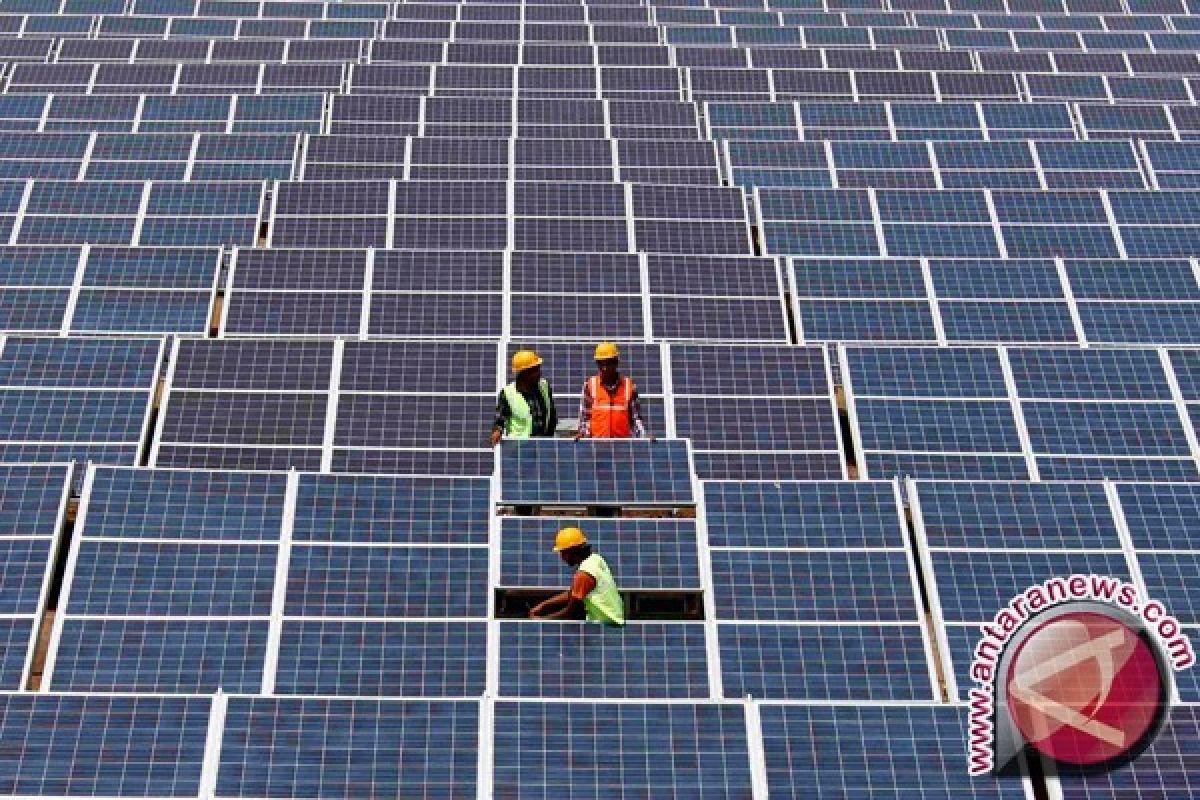 Len Industri akan pasarkan panel surya atap tahun depan