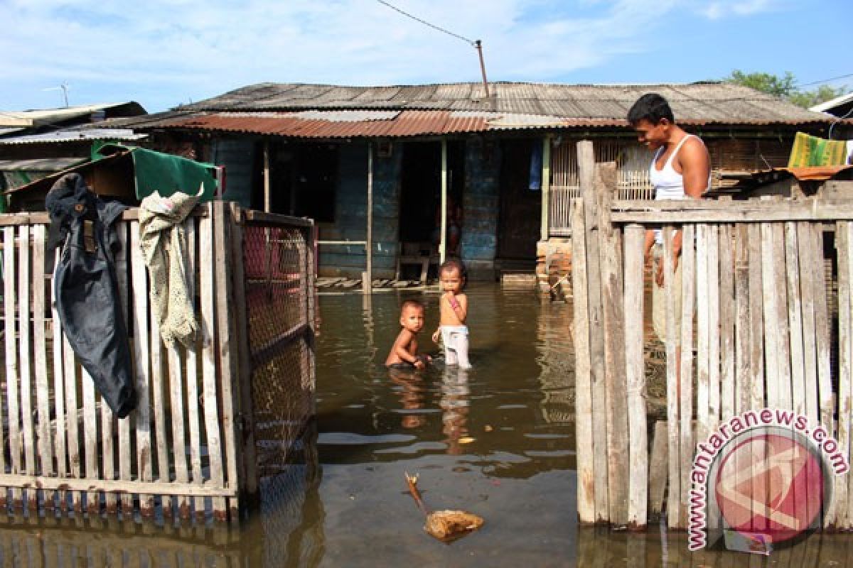 Banjir rob rendam enam kelurahan di Belawan