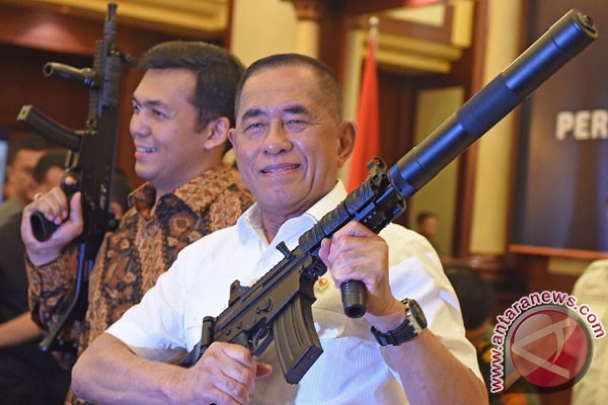 Pindad luncurkan empat senjata baru di Kemenhan