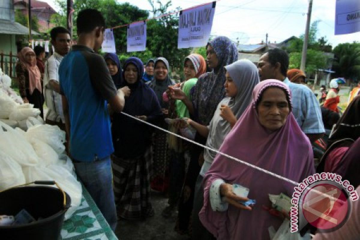 Bulog dan Pemkot Banda Aceh gelar operasi pasar