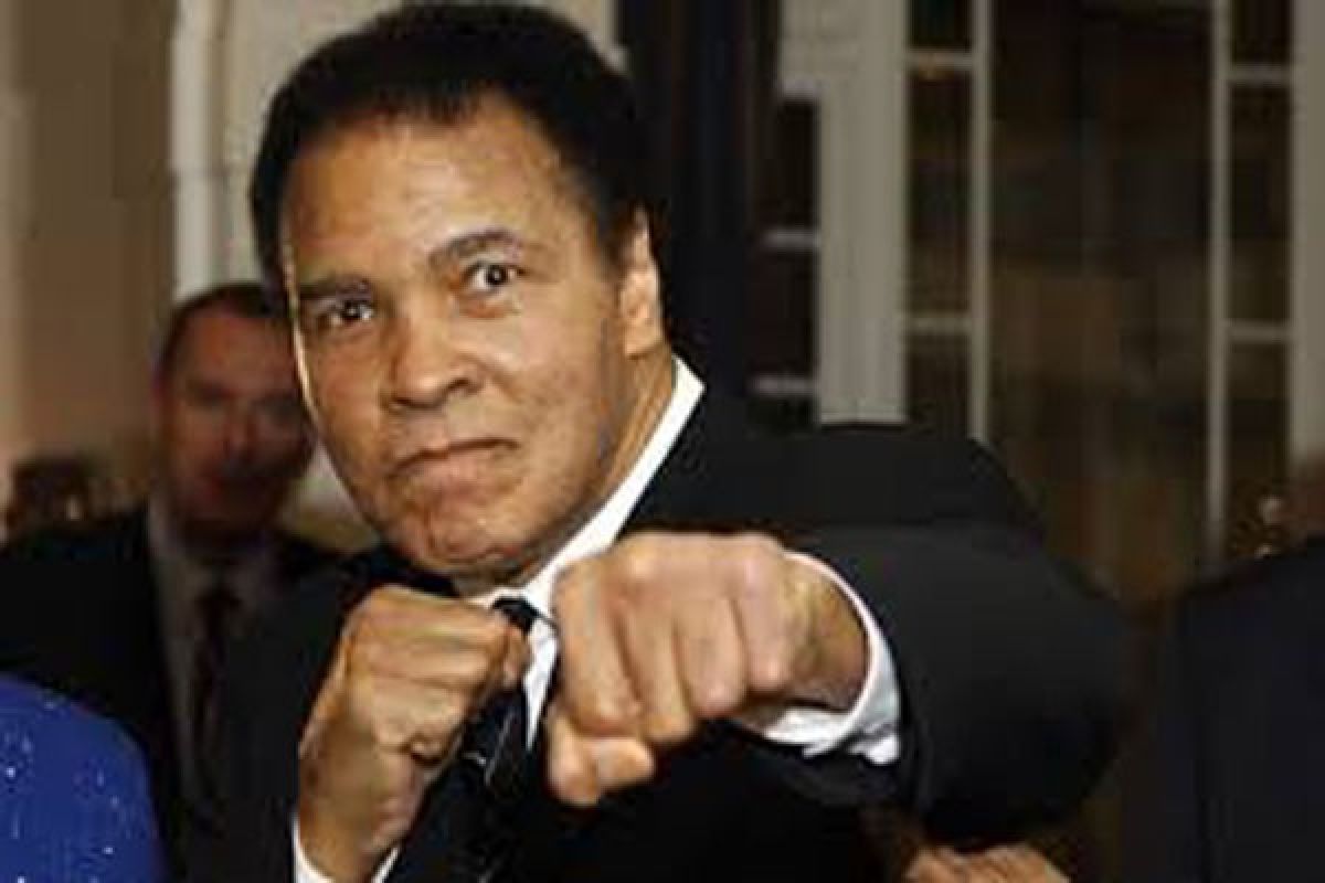 Legenda Tinju Dunia Muhammad Ali Dimakamkan