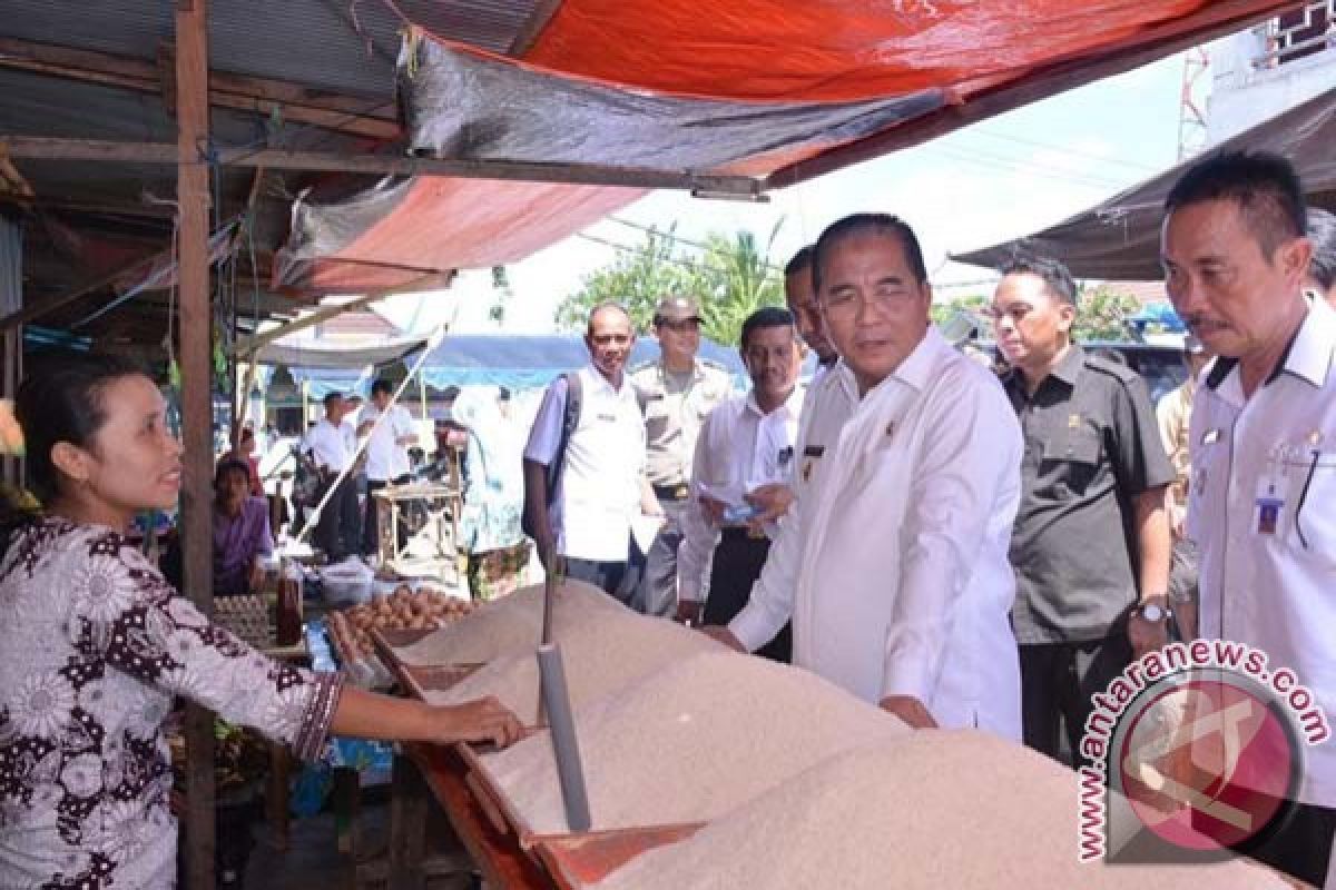 HSS Gelar Pasar Murah Di Sepuluh Kecamatan 