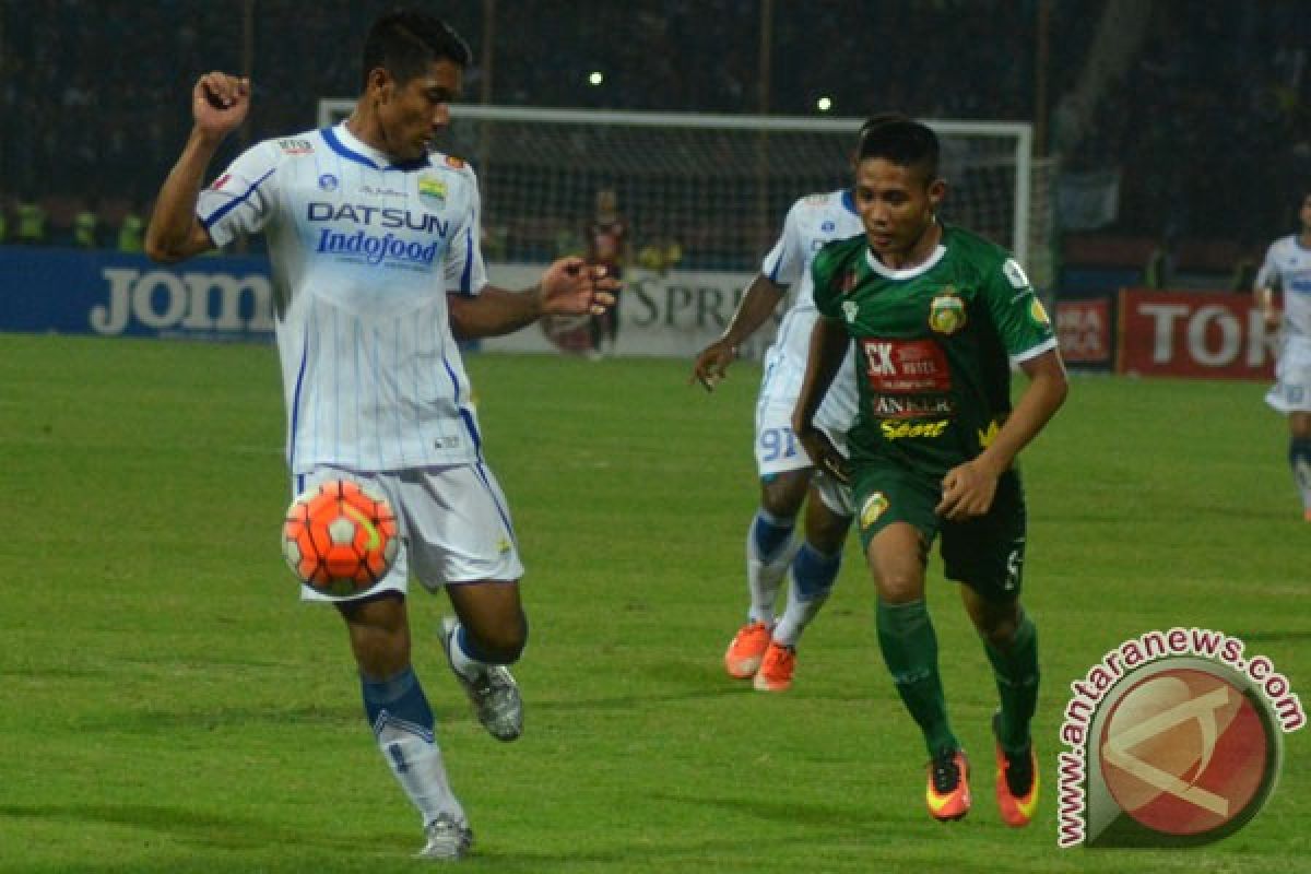 Surabaya United permalukan Persiba 2-0