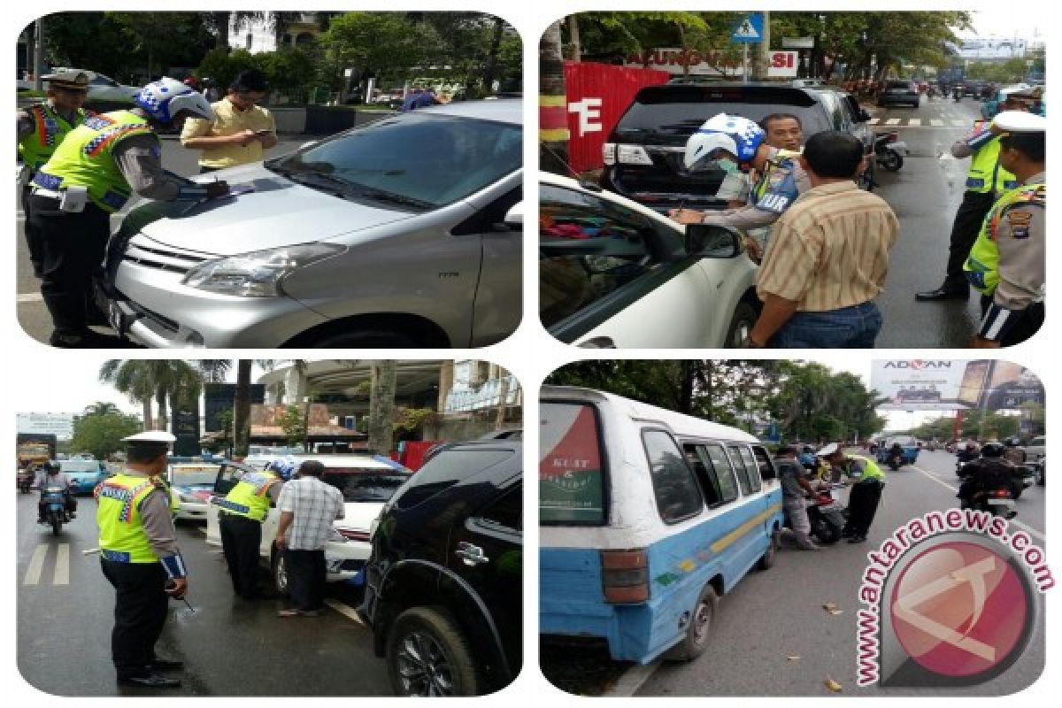 Polresta Banjarmasin Tilang 224 Mobil Salah Parkir 