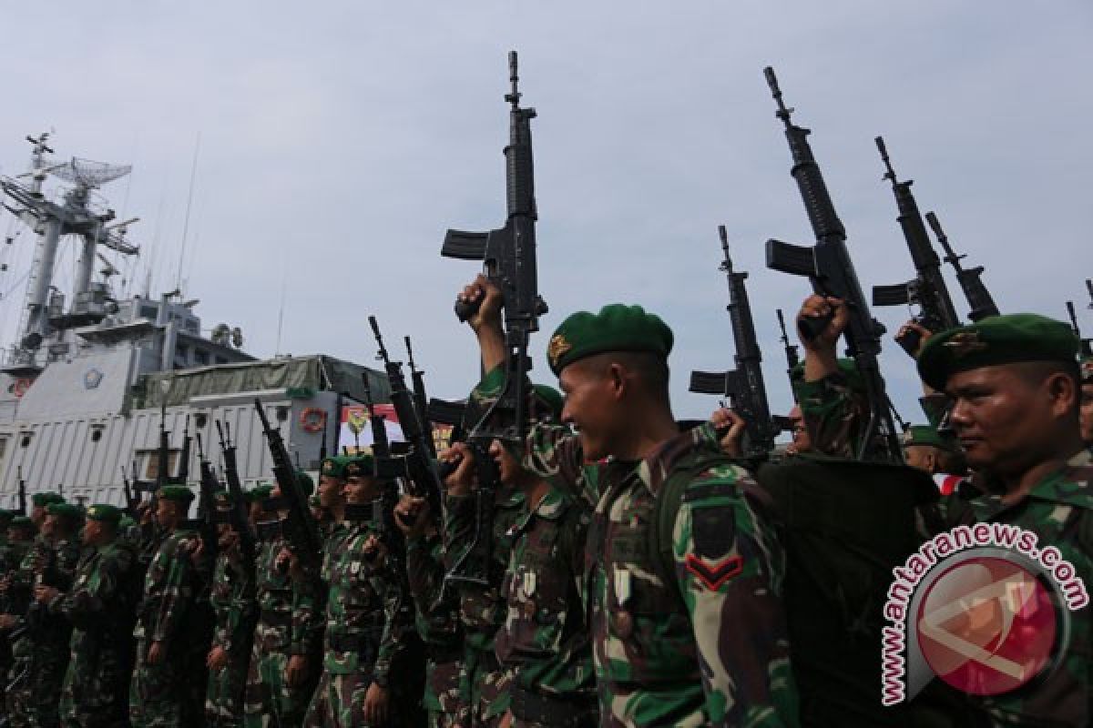 450 prajurit TNI Putussibau berangkat ke Papua