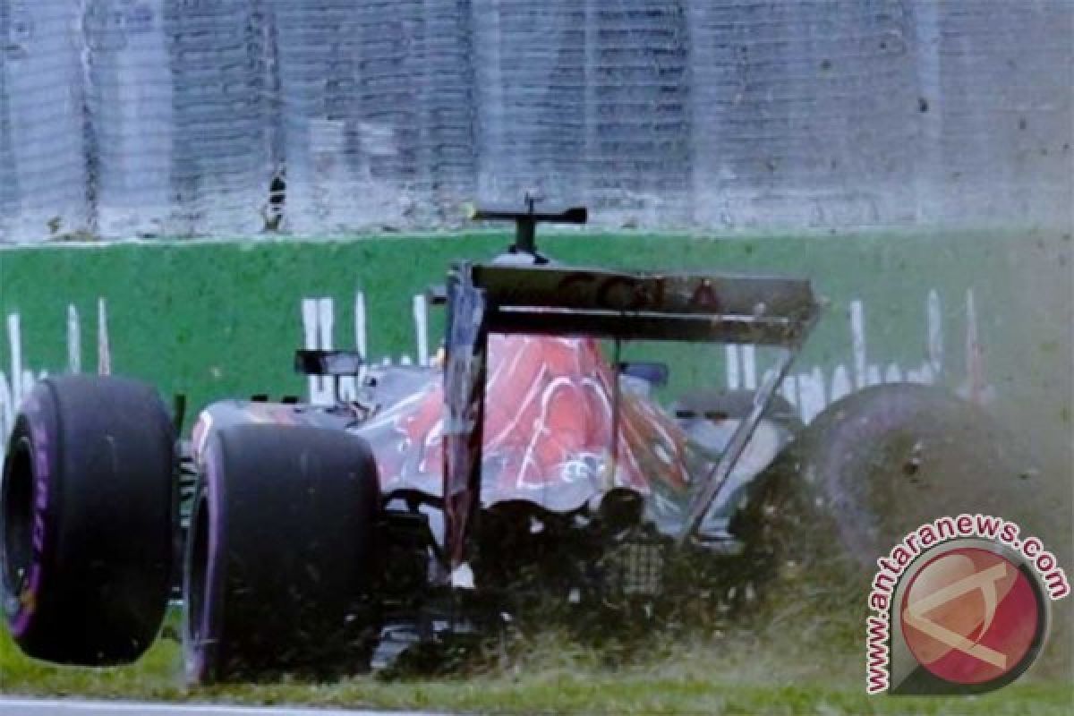 Carlos Sainz turun lima grid dalam start Formula 1 Kanada