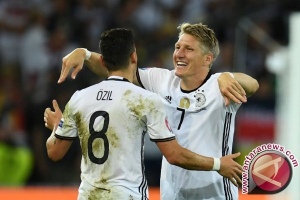 Jerman pimpin klasemen Grup C Piala Eropa 2016