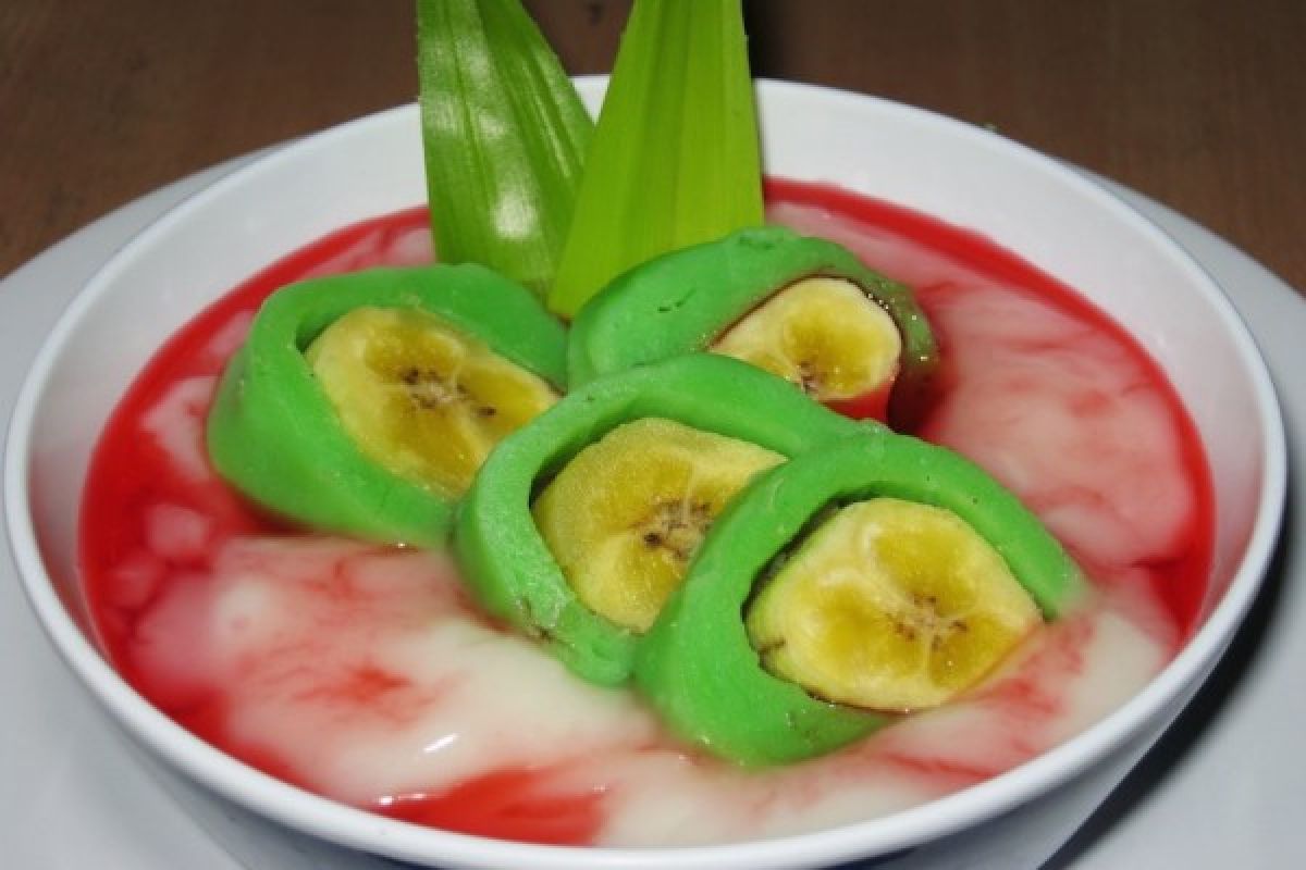 Es Pisang Ijo Kuliner Khas Ramadhan Di Biak Antara News