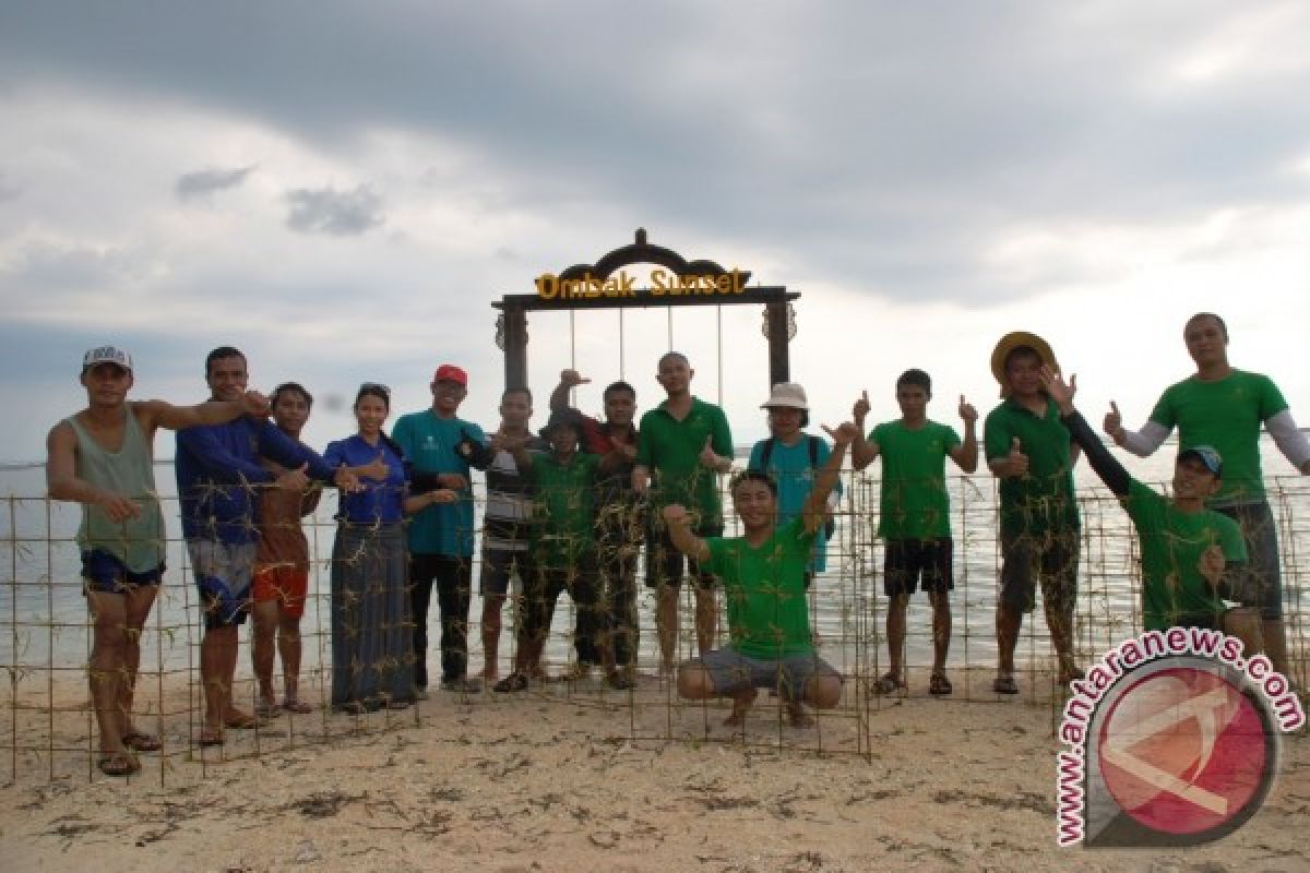 KKP-Hotel Ombak Sunset rehabilitasi padang lamun Gili Trawangan