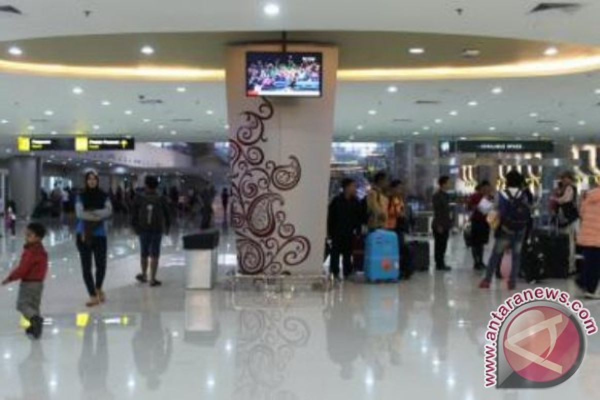 Mengeluhkan Jasa Bandara, Hubungi "Contact Center" 172