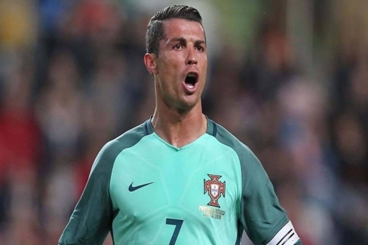 Cristiano Ronaldo Mencetak Dua Gol Antarkan Portugal Kalahkan Latvia