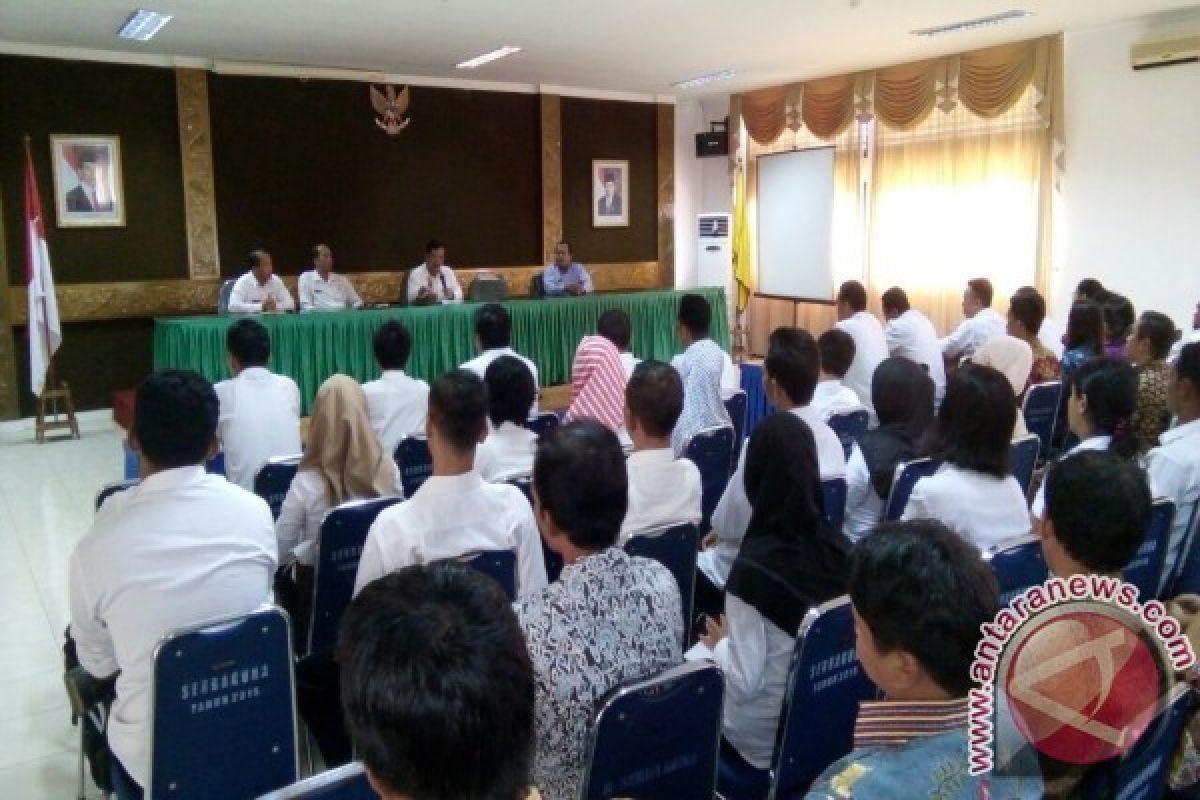 Bupati Sekadau Ingatkan Pengelolaan Keuangan Aparatur Desa