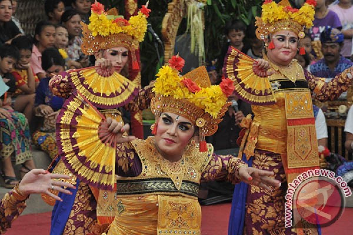 Disbud Bali: 15 ribu seniman meriahkan PKB