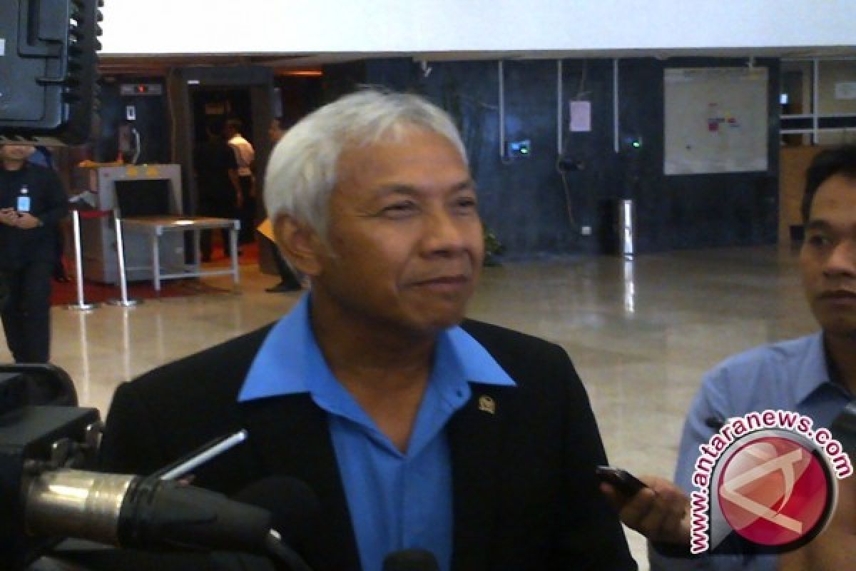 DPR: Dana Haji Tidak Tepat Untuk Infrastruktur