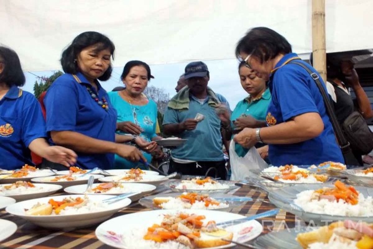 Warung Kasih Sediakan Menu Buka Puasa Rp2.000 