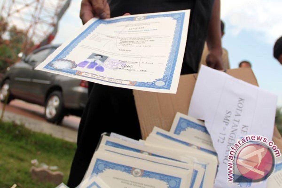 Ombudsman tindaklanjuti aduan soal penahanan ijazah sekolah