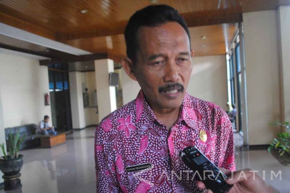 Dispendik Jember Larang Sekolah Tarik  Biaya PPDB