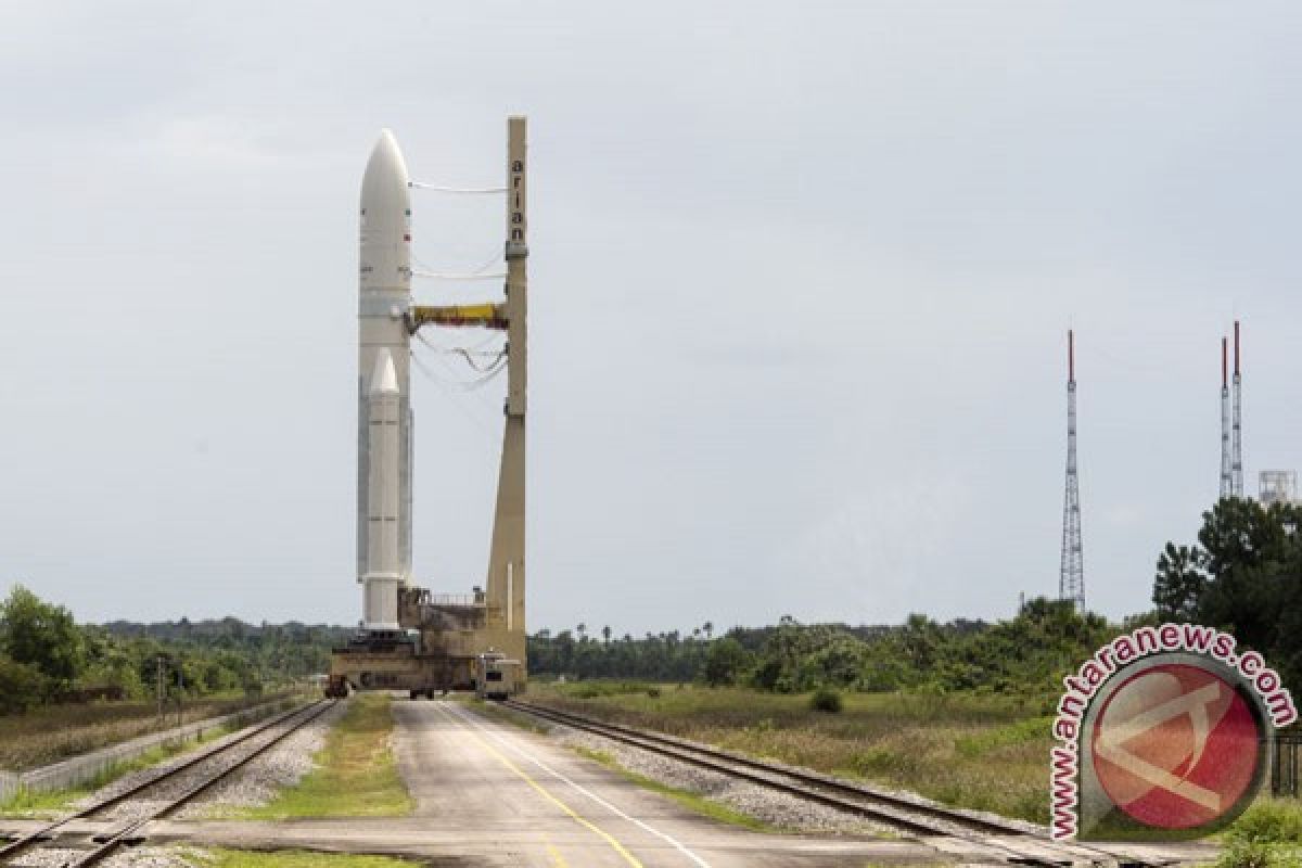Biak lokasi peluncuran satelit di Indonesia