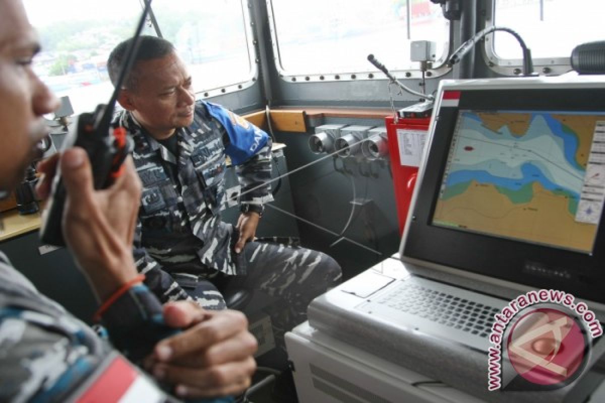 TNI AL Mulai Ledakkan Ranjau Teluk Kendari