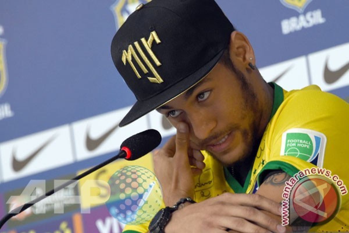 Copa America - Legenda Brasil minta Neymar tutup mulut