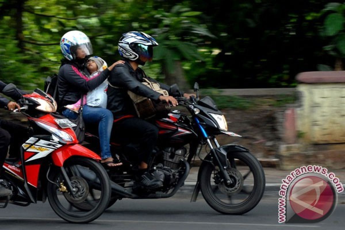 Tidak Baik Bawam Anak Mudik Gunakan Motor