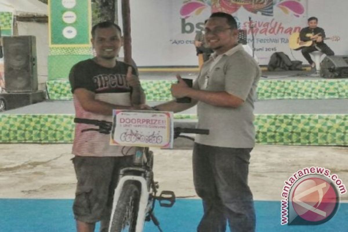  Bazar  BSM  Festival  Ramadhan  Bagikan  Hadiah 