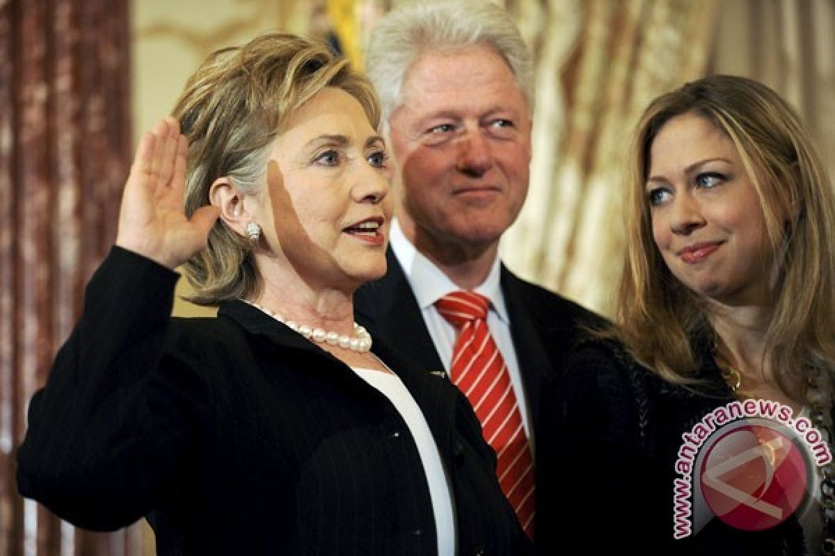 Chelsea Persembahkan Cucu Kedua Hillary Dan Bill Clinton