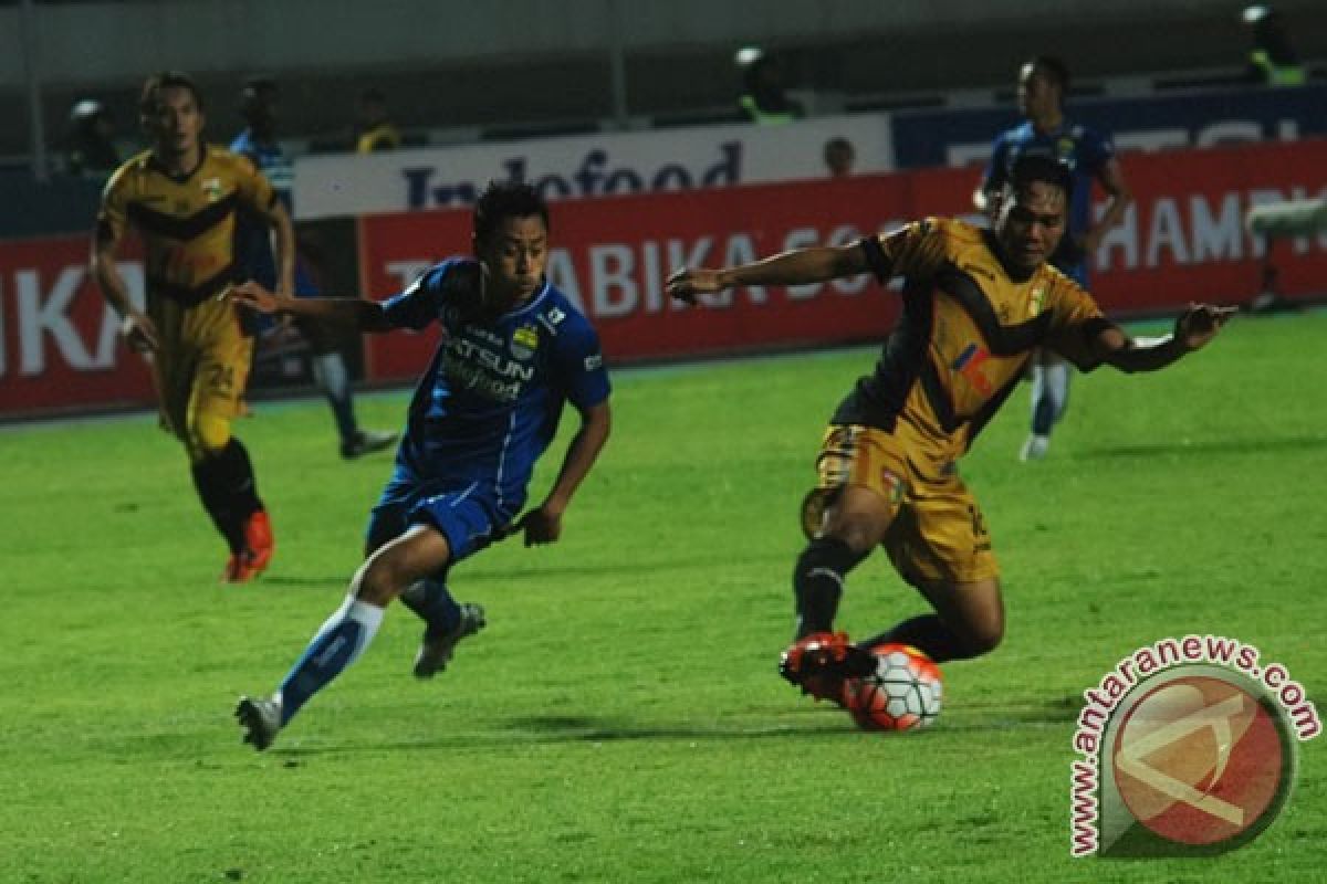 Persib tumbangkan Mitra Kukar 2-1