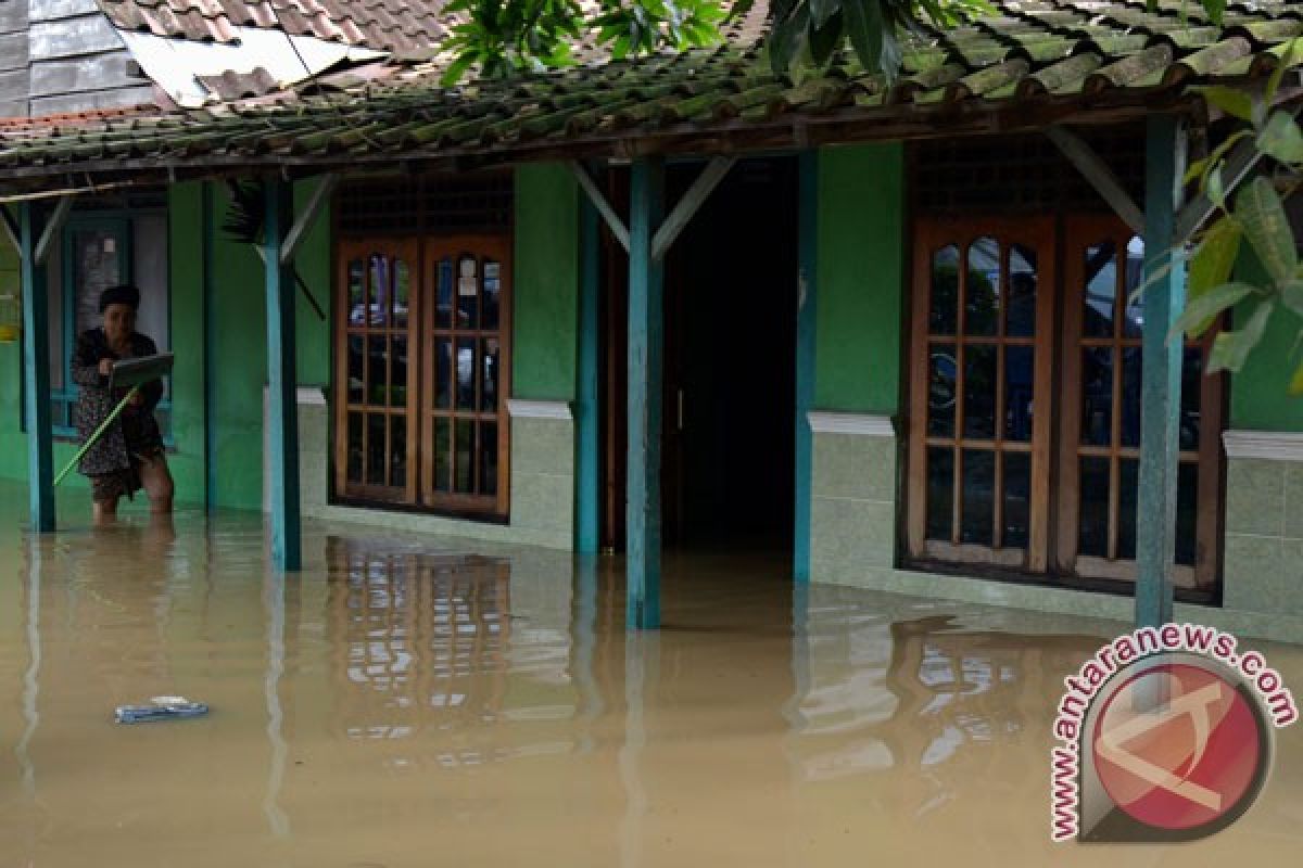 Ratusan rumah terendam banjir di Garut