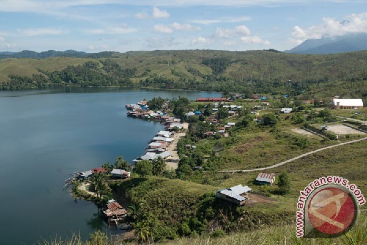 Flood inundates residential area in Jayapura, Papua