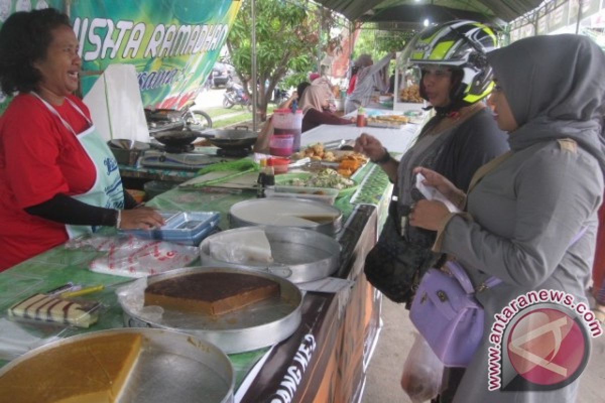 Mengais Rezeki di BSM Festival Ramadhan   