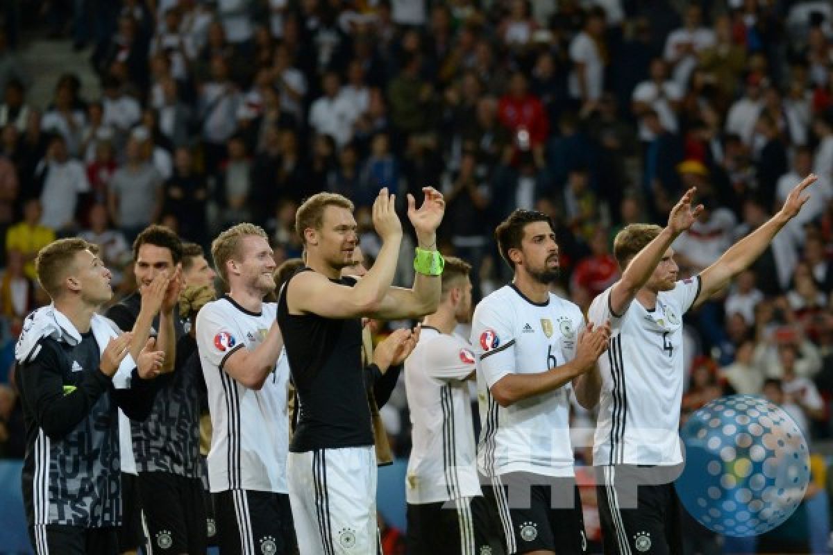 Euro 2016 - Jerman juara Grup C, Polandia runner-up