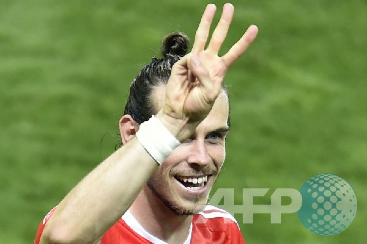 Bale kembali berlatih setelah lama absen