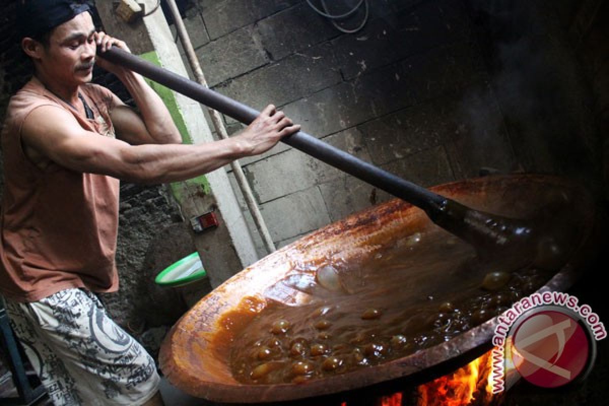 Dodol Betawi, biangnya kue Lebaran di Jakarta