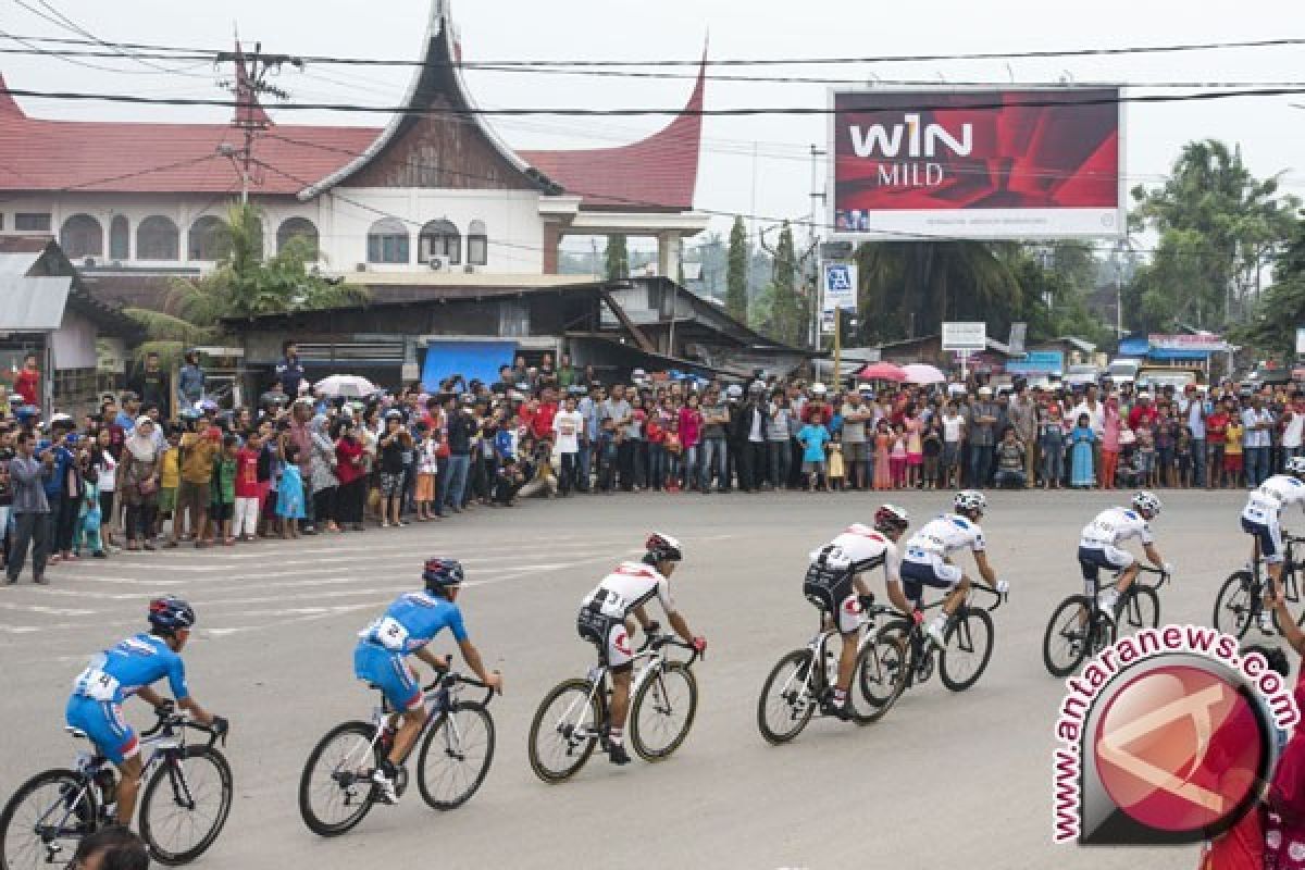 Pebalap Tour de Singkarak akan lalui Padang tiga kali