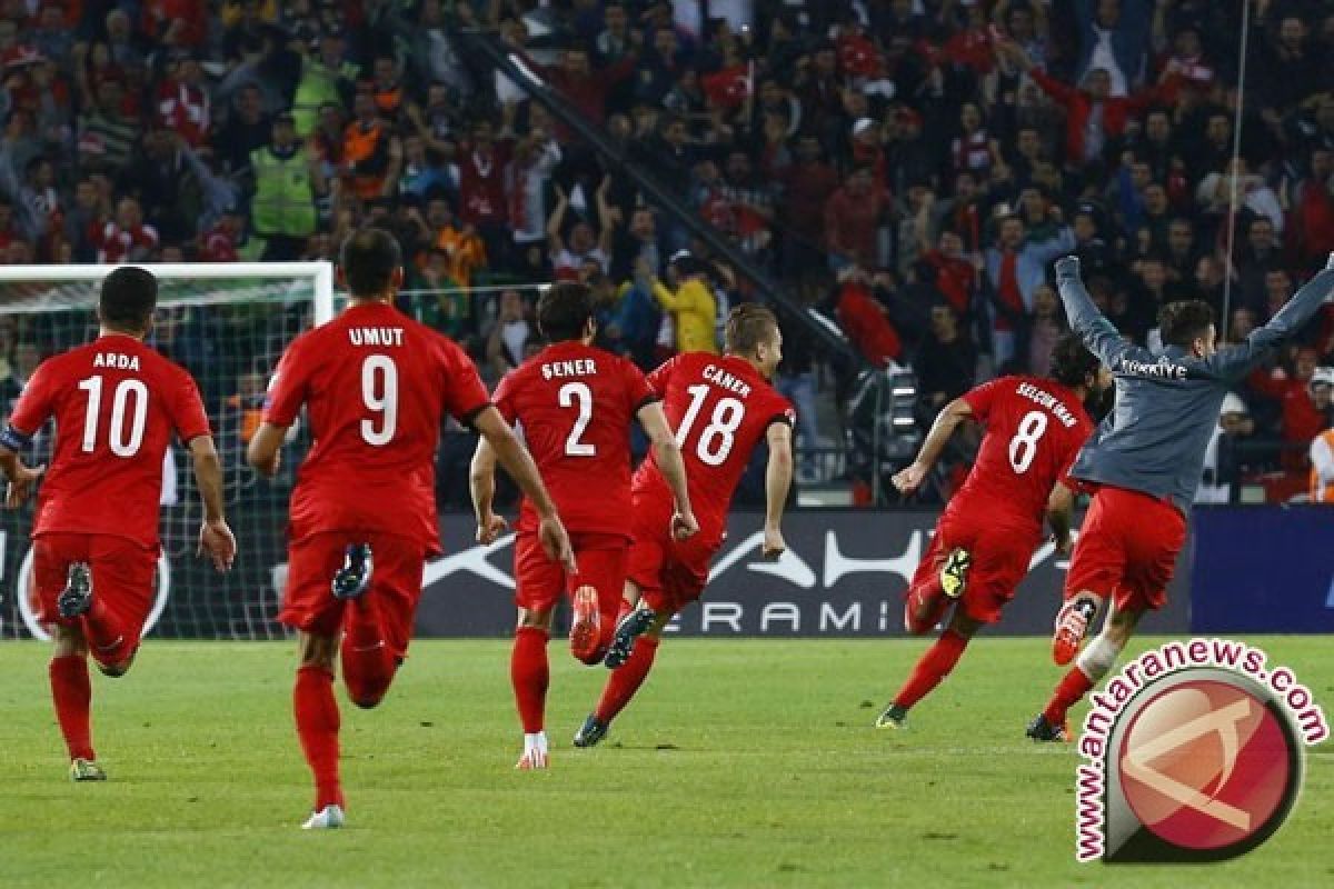 Menang 2-0, Turki singkirkan Ceko