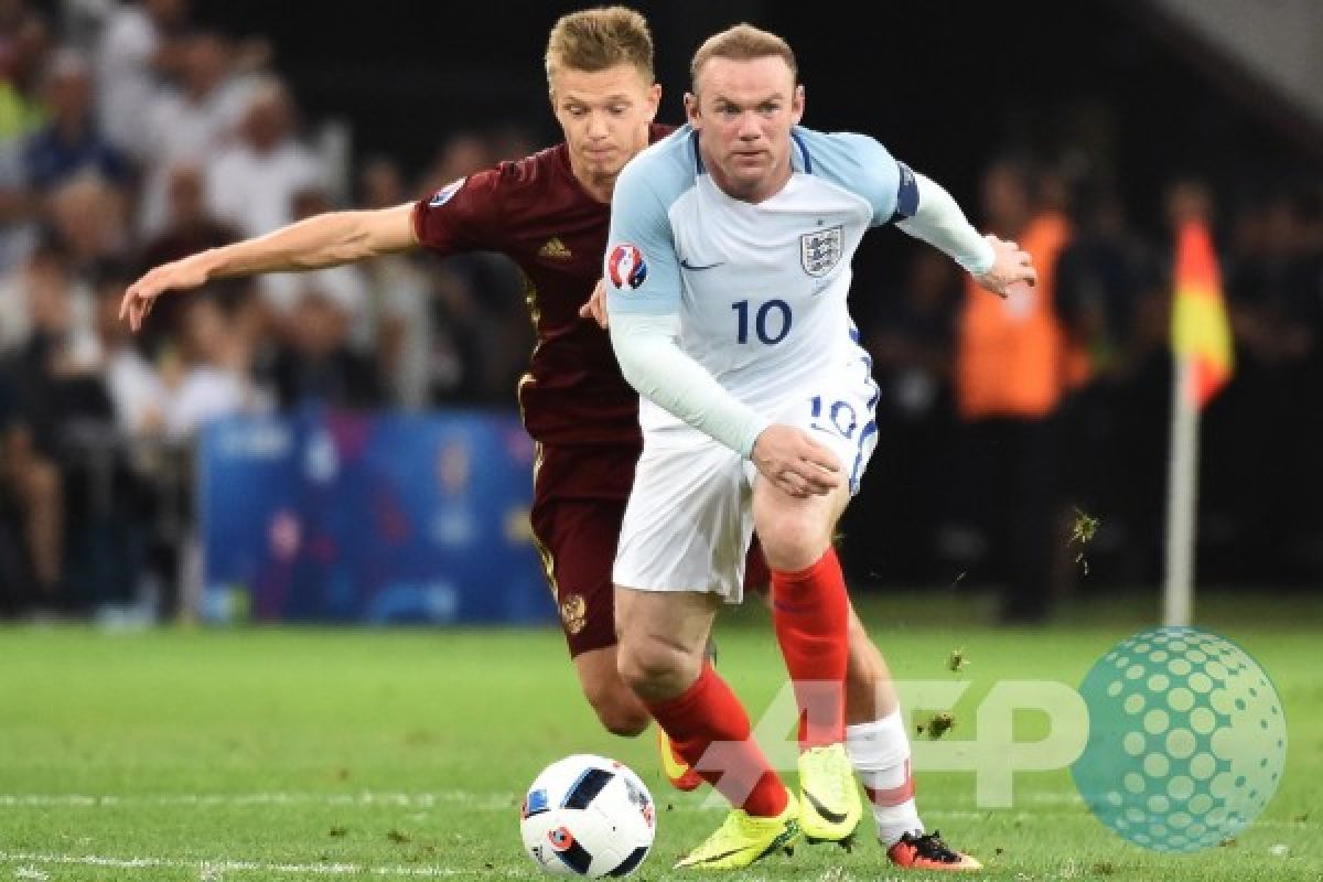 Rooney mestinya mundur dari Timnas Inggris setelah Euro 2016