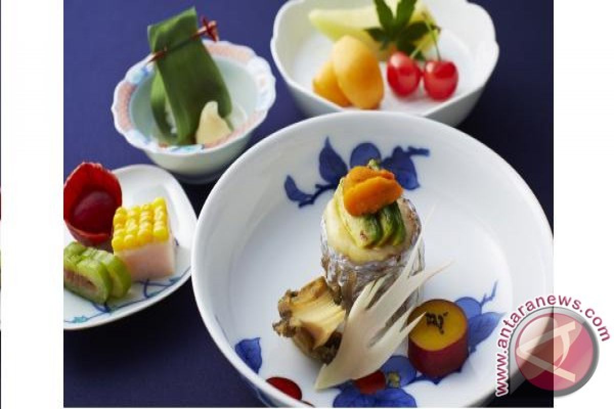Memperingati hari jadi seni tradisional Jepang ke-400, Keio Plaza Hotel gelar "Summer Festival of Arita/Imari Porcelains"