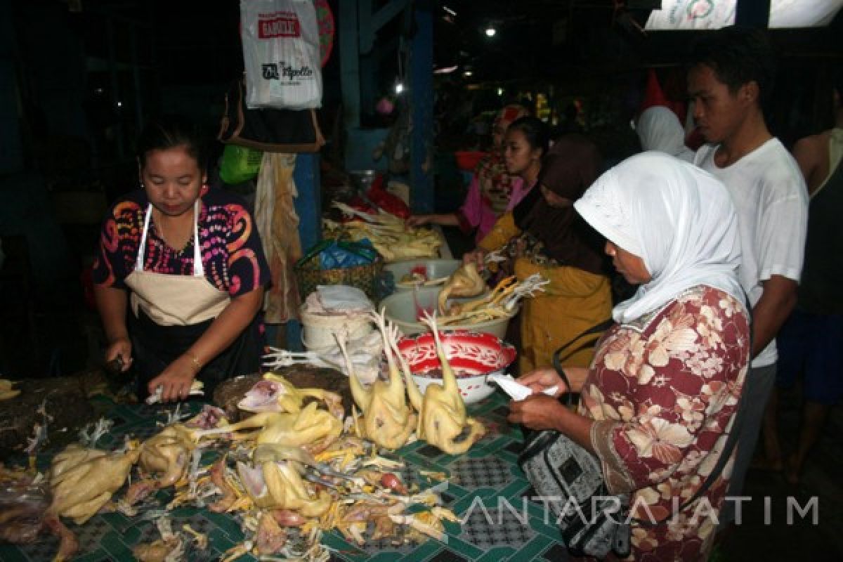 Harga Daging Ayam di Bojonegoro Stabil